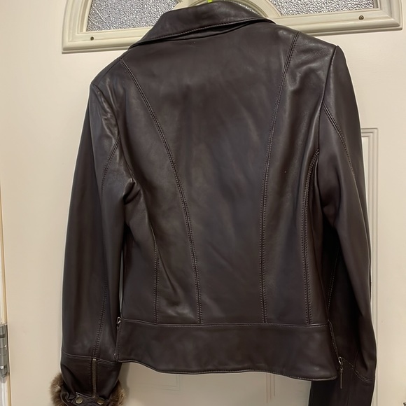 Danier leather modo style jacket. Rich brown colour. - Picture 5 of 8